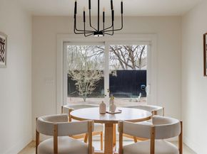 2220 E Stassney LN B, Austin TX 78744