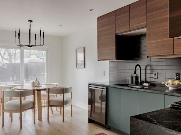 2220 E Stassney LN B, Austin TX 78744