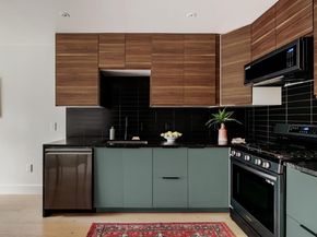 2220 E Stassney LN B, Austin TX 78744