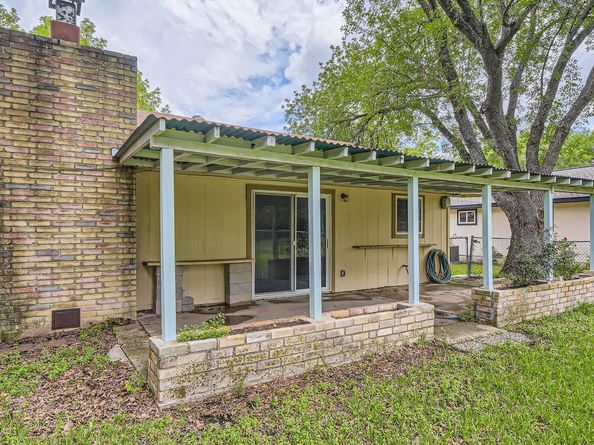 2112 Cindy LN, Austin TX 78727