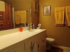 526 Dennis DR, Round Rock TX 78664