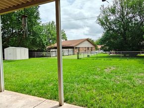 526 Dennis DR, Round Rock TX 78664