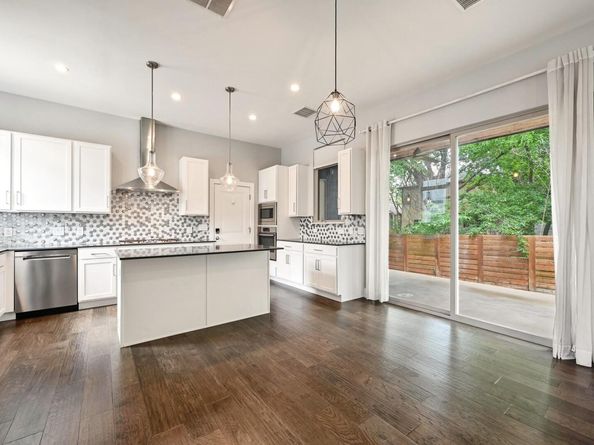 2305 E 16th ST A, Austin TX 78702