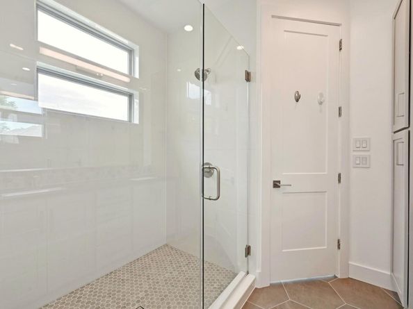 2305 E 16th ST A, Austin TX 78702