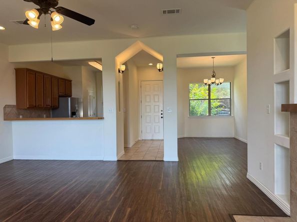 4307 Eck LN 109, Austin TX 78734