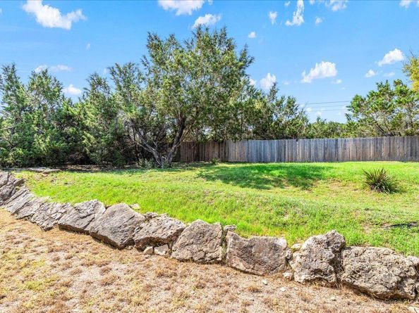 1058 Daviot DR, Spicewood TX 78669