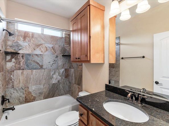 1058 Daviot DR, Spicewood TX 78669
