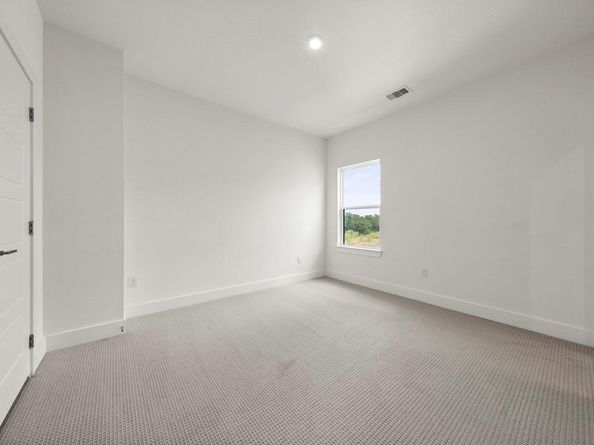 260 Reata Ridge LOOP, Liberty Hill TX 78642