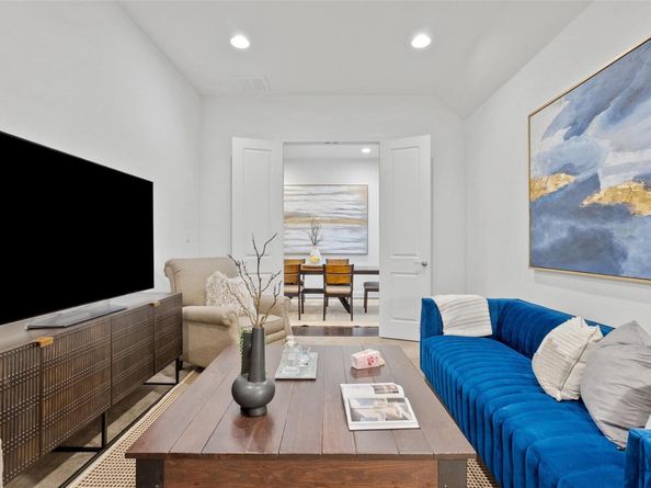 307 Lodestone LN, Austin TX 78738