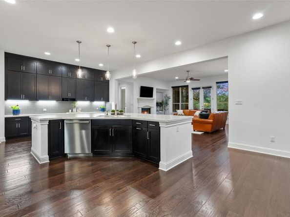 307 Lodestone LN, Austin TX 78738