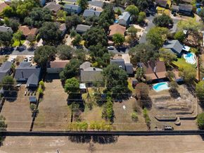 1400 Doonesbury DR, Austin TX 78758