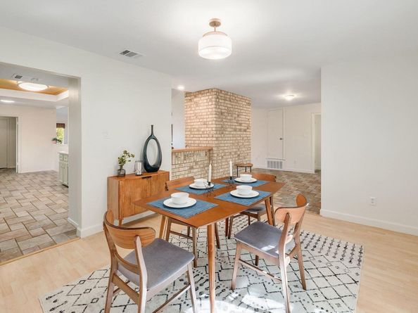 1400 Doonesbury DR, Austin TX 78758