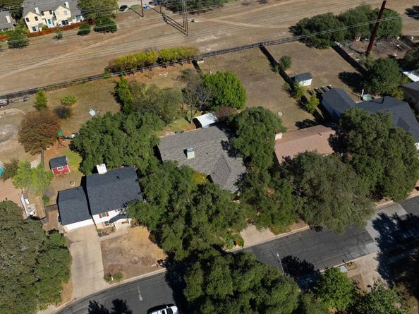 1400 Doonesbury DR, Austin TX 78758