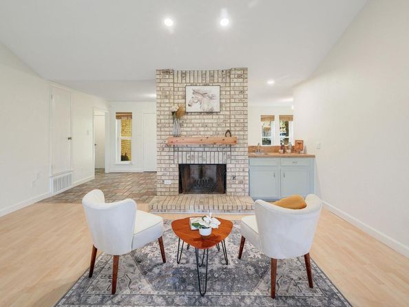 1400 Doonesbury DR, Austin TX 78758