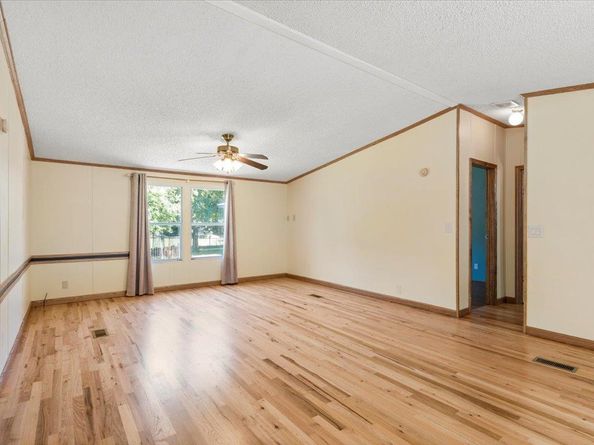 208 Purser ST, Liberty Hill TX 78642