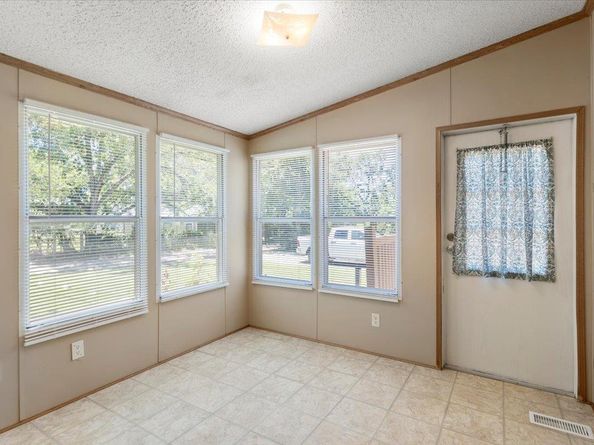 208 Purser ST, Liberty Hill TX 78642
