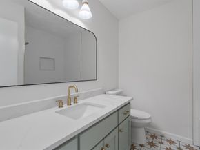 10107 Oak Hollow DR, Austin TX 78758