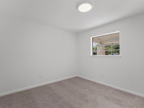 10107 Oak Hollow DR, Austin TX 78758
