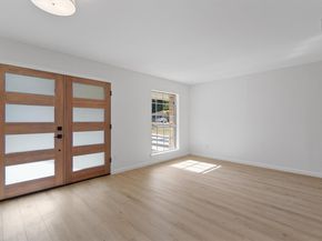 10107 Oak Hollow DR, Austin TX 78758
