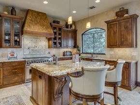 3905 Sugarloaf DR, Austin TX 78738