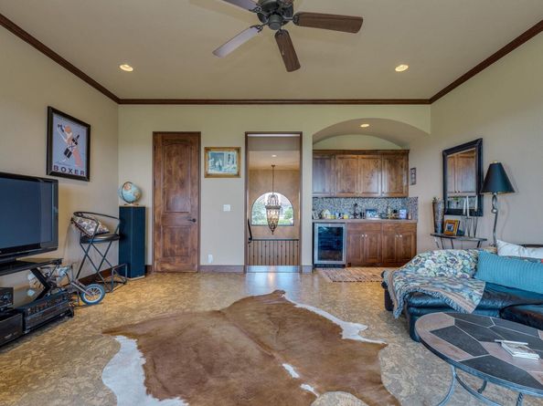 3905 Sugarloaf DR, Austin TX 78738