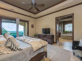 3905 Sugarloaf DR, Austin TX 78738
