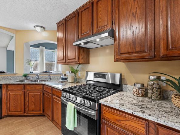 8602 Bobcat DR, Round Rock TX 78681