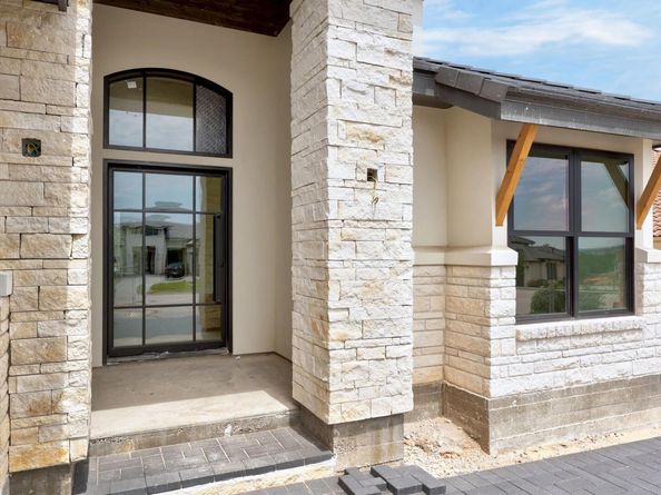 903 Flint Ridge TRL, Georgetown TX 78628