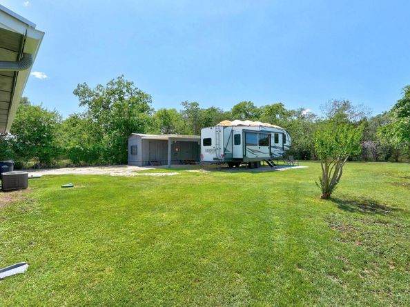 210 Fallwell ST, Liberty Hill TX 78642