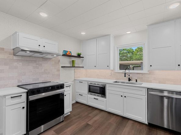 210 Fallwell ST, Liberty Hill TX 78642