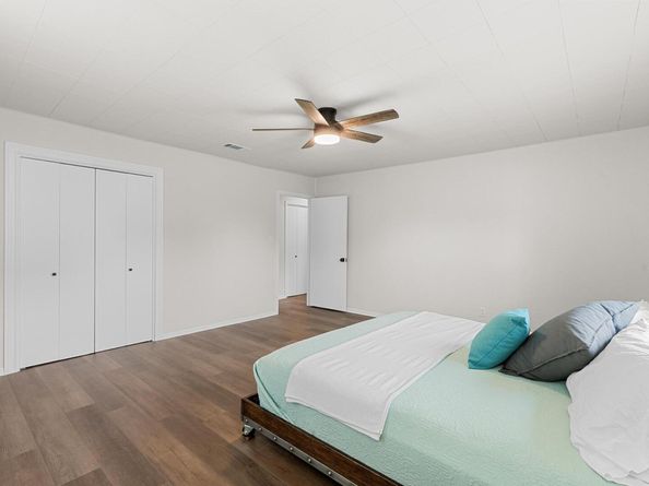 210 Fallwell ST, Liberty Hill TX 78642