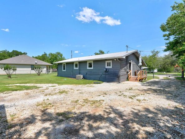 210 Fallwell ST, Liberty Hill TX 78642