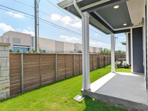 18909 Schultz LN, Round Rock TX 78665