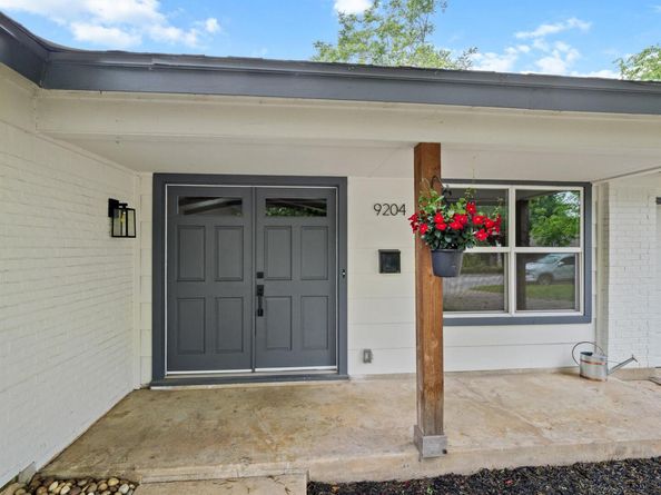 9204 Collinfield DR, Austin TX 78758