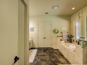 5910 Travis Woods CV, Austin TX 78734