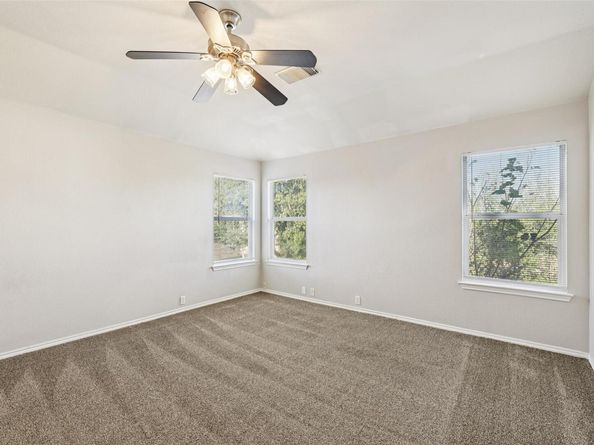 924 Melted Candle CV, Pflugerville TX 78660