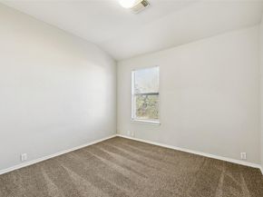 924 Melted Candle CV, Pflugerville TX 78660