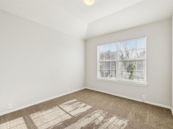 924 Melted Candle CV, Pflugerville TX 78660