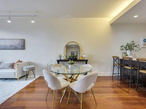 210 Lee Barton DR 421, Austin TX 78704