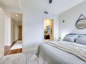 210 Lee Barton DR 421, Austin TX 78704