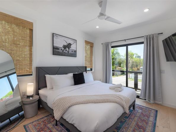 87 Chalmers Ave, Austin TX 78702