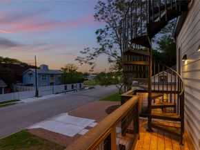 87 Chalmers Ave, Austin TX 78702