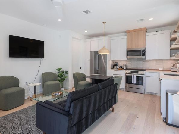 87 Chalmers Ave, Austin TX 78702