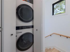 87 Chalmers Ave, Austin TX 78702