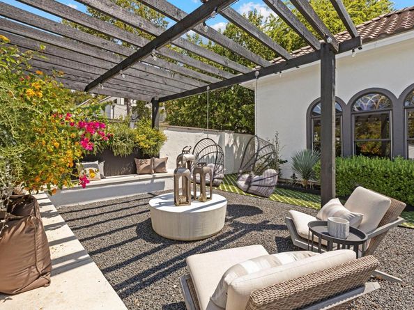 2621 Exposition BLVD, Austin TX 78703