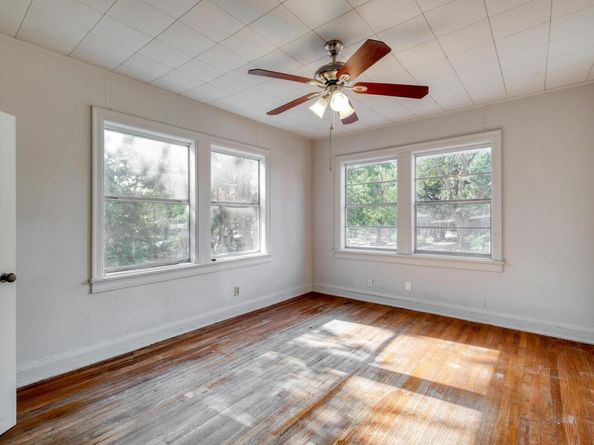 622 W Odell ST, Austin TX 78752