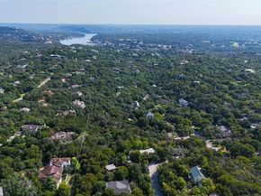 20 N Peak RD, West Lake Hills TX 78746