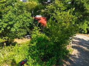 20 N Peak RD, West Lake Hills TX 78746