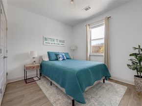 524 Palmer DR, Point Venture TX 78645