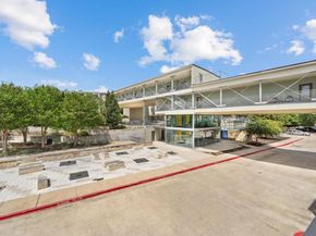604 N Bluff DR 214, Austin TX 78745